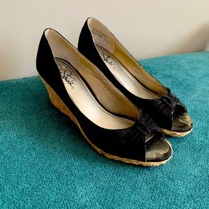 Life Stride. Espadrille wedge.  Size 8.5